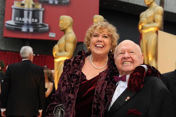 Actor Mickey Rooney and his wife Jan at the 81st Academy Awards at the Kodak Theater in Hollywood, California on February 22, 2009. AFP PHOTO Robyn BECK (Photo credit should read ROBYN BECK/AFP/Getty Images)